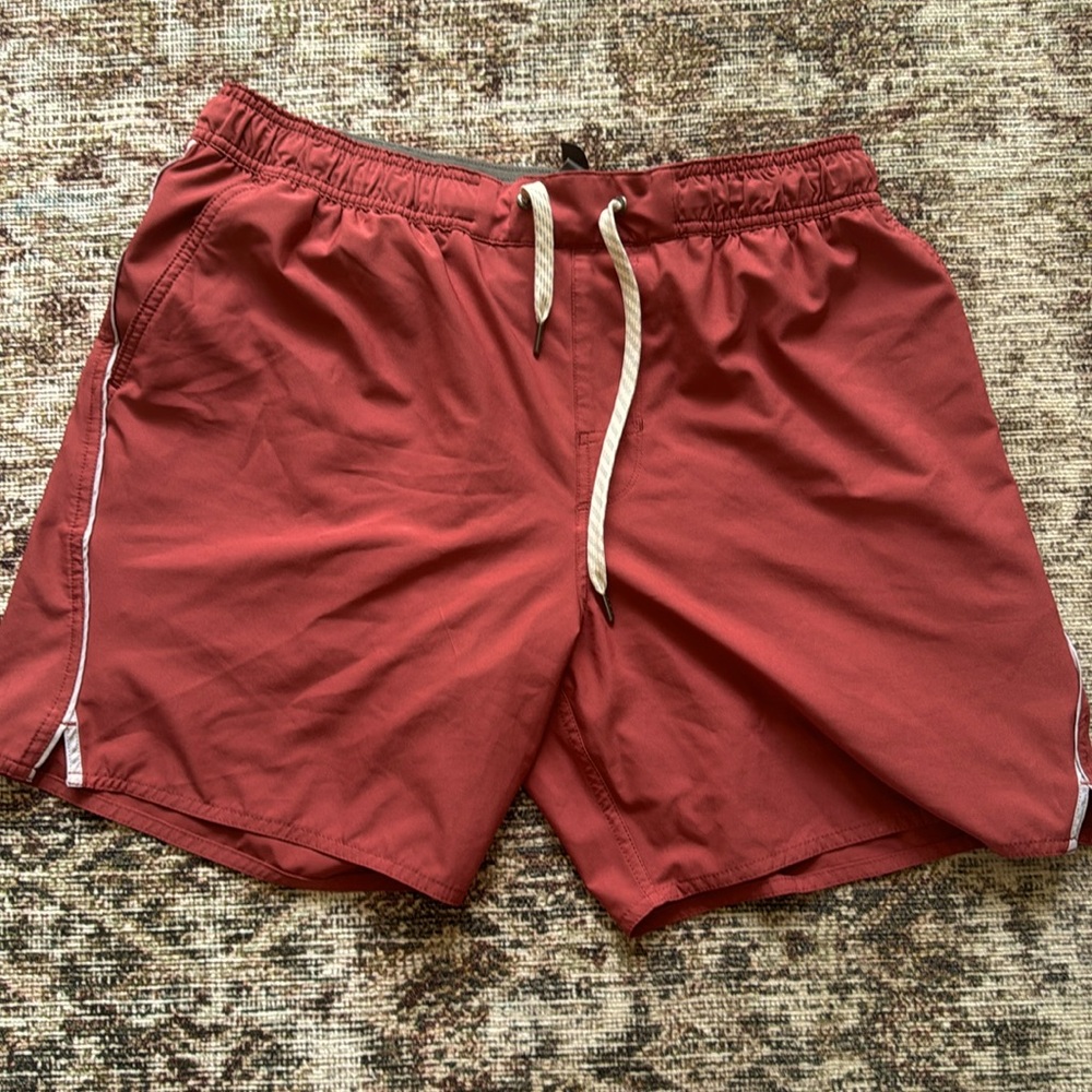 Men’s Vuori Trail shorts - Large